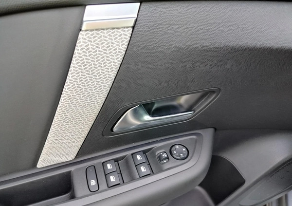 Citroen C4 cena 87500 przebieg: 12335, rok produkcji 2021 z Toruń małe 781